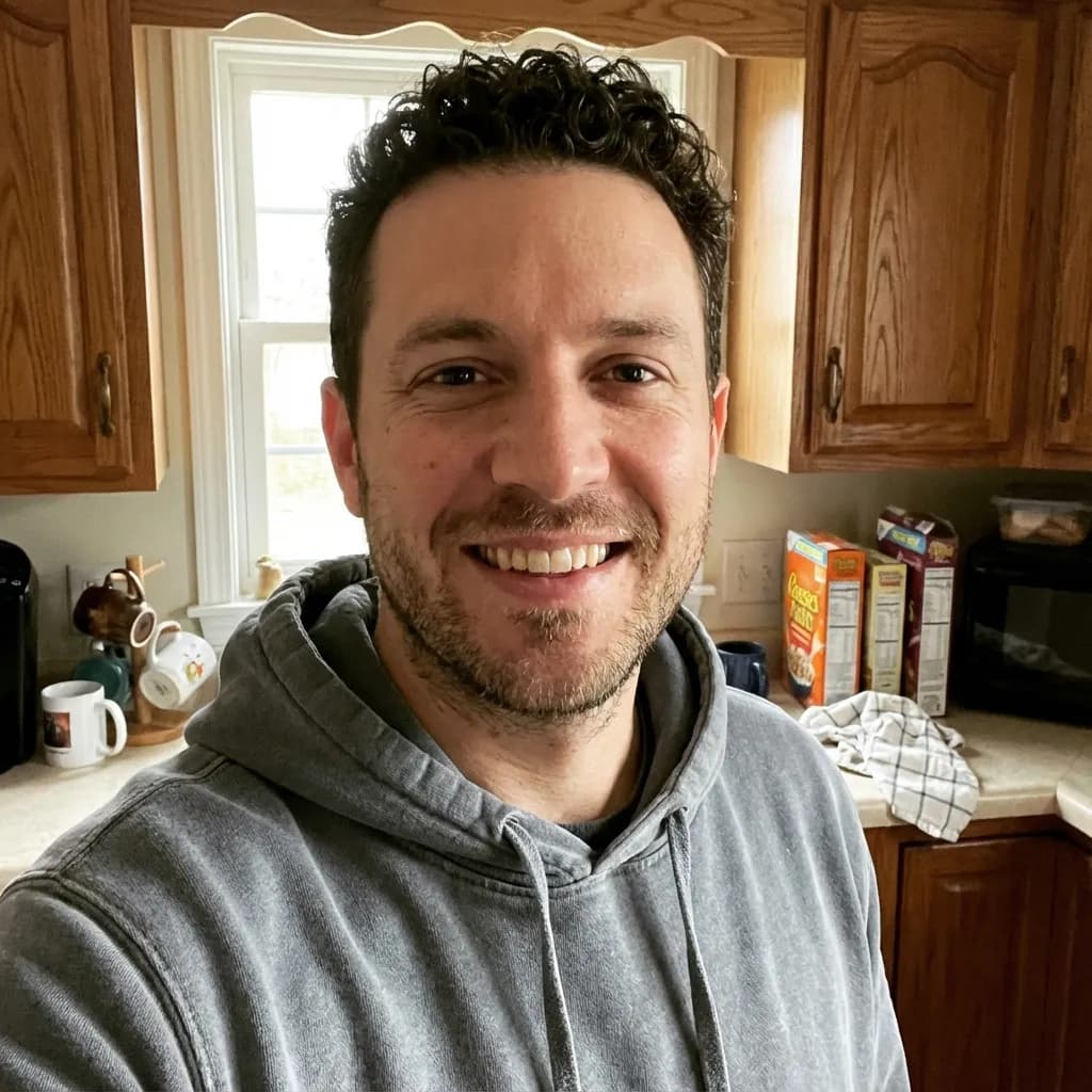 Sales Pro casual portrait before AI optimization